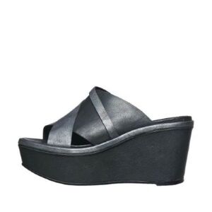 Antelope Women's Black Platform Sandals